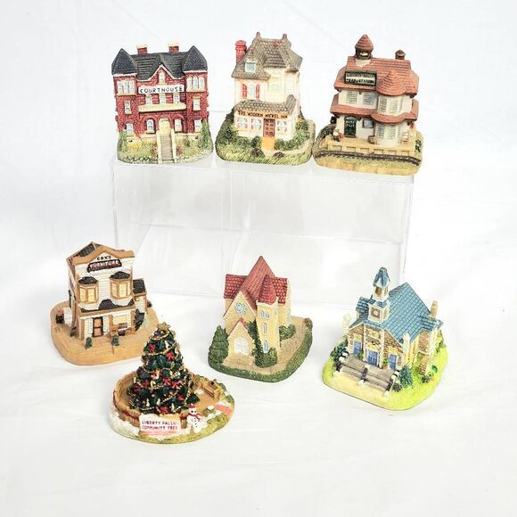 Liberty Falls Miniature Houses Lot of 7 - Picture 1 of 8